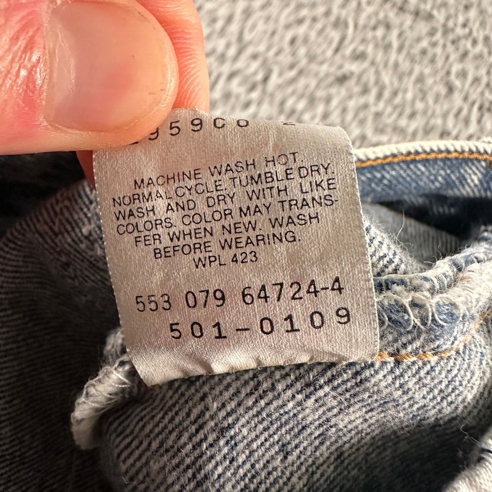 Vtg Levis 501 Jean Shorts Mens 31(30‎ Fit) Stonewash Denim Made in USA Y2K - Picture 9 of 10